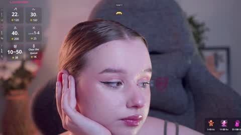 Snapshot of red_queeen chatting on 12-29-24, 08:26 QUEEN OF EVIL online show from 12-29-24, 08:26