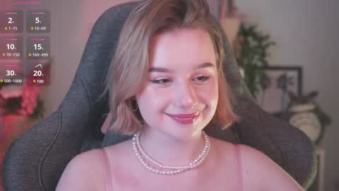 Snapshot of red_queeen chatting on 01-11-25, 12:01 QUEEN OF EVIL online show from 01-11-25, 12:01