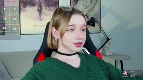 Snapshot of red_queeen chatting on 01-21-25, 11:13 QUEEN OF EVIL online show from 01-21-25, 11:13