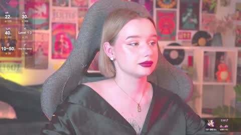 Snapshot of red_queeen chatting on 01-22-25, 09:21 QUEEN OF EVIL online show from 01-22-25, 09:21