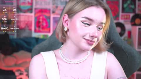 Snapshot of red_queeen chatting on 01-26-25, 11:29 QUEEN OF EVIL online show from 01-26-25, 11:29