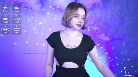 Snapshot of red_queeen chatting on 02-08-25, 05:50 QUEEN OF EVIL online show from 02-08-25, 05:50