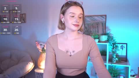 Snapshot of red_queeen chatting on 02-11-25, 11:54 QUEEN OF EVIL online show from 02-11-25, 11:54