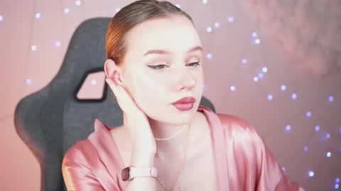 Snapshot of red_queeen chatting on 02-26-25, 02:15 QUEEN OF EVIL online show from 02-26-25, 02:15