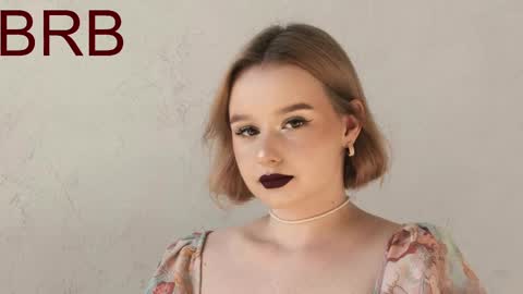 Snapshot of red_queeen chatting on 03-06-25, 05:14 QUEEN OF EVIL online show from 03-06-25, 05:14