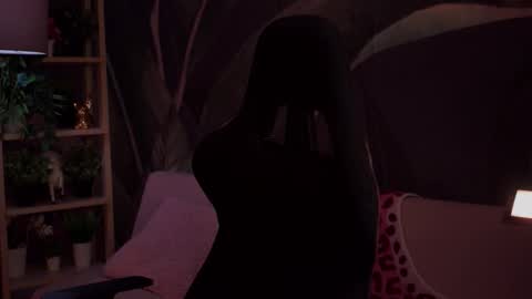 Snapshot of red_queeen chatting on 09-21-25, 02:13 QUEEN OF EVIL online show from 09-21-25, 02:13