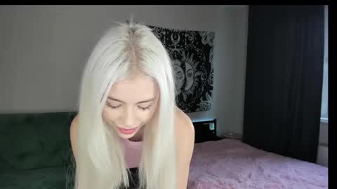 Erika online show from 11-03-25, 08:59