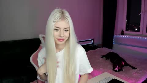 Erika online show from 12-21-25, 10:00