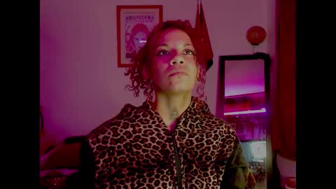 Snapshot of red_savage_ chatting on 01-17-25, 07:19 Instagram Valerie yourdream online show from 01-17-25, 07:19