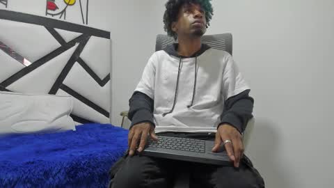 Snapshot of redbryan_ebano chatting on 10-20-25, 07:25 redbryan_ebano online show from 10-20-25, 07:25