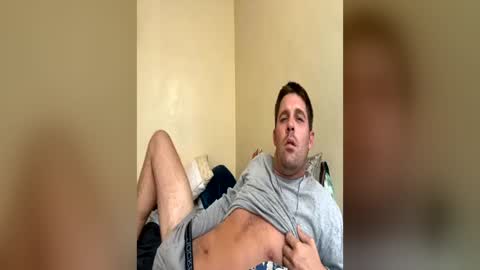 Snapshot of reddrockett69 chatting on 06-12-26, 04:39 Ali j online show from 06-12-26, 04:39