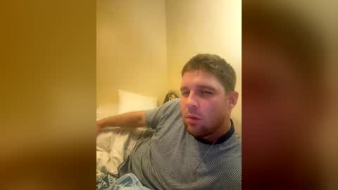 Snapshot of reddrockett69 chatting on 06-21-26, 02:47 Ali j online show from 06-21-26, 02:47