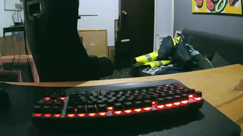 Snapshot of redjhons chatting on 09-09-25, 12:32 redjhons online show from 09-09-25, 12:32