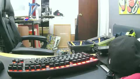 Snapshot of redjhons chatting on 09-12-25, 10:59 redjhons online show from 09-12-25, 10:59