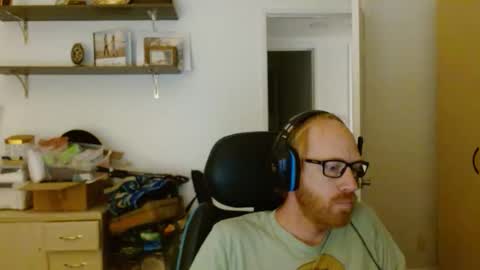 redrob57 online show from 11-18-25, 04:39