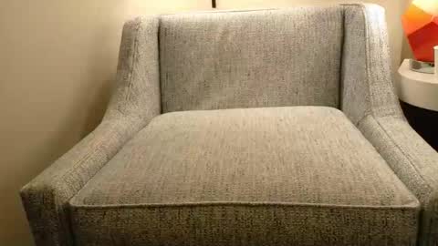 Snapshot of reds_riding_the_wolf chatting on 10-25-25, 06:21 Reds Riding the Wolf online show from 10-25-25, 06:21