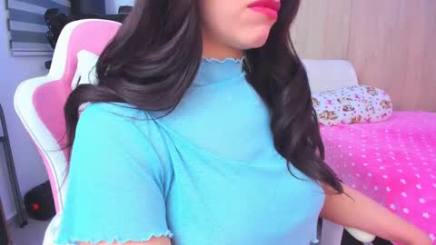 redski77 online show from 01-25-25, 06:12