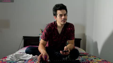 RedsoulReaver online show from 11-28-25, 04:26