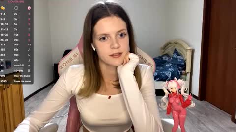 Lucy online show from 09-20-25, 04:08