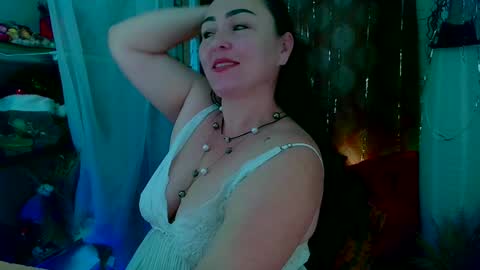 Snapshot of reicat chatting on 01-02-25, 12:24 Karina online show from 01-02-25, 12:24