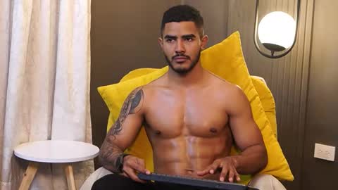 Reik online show from 02-24-26, 12:47