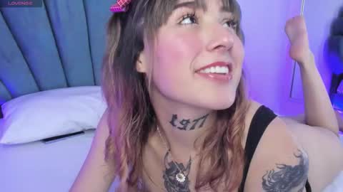 Reika  online show from 10-20-25, 03:56