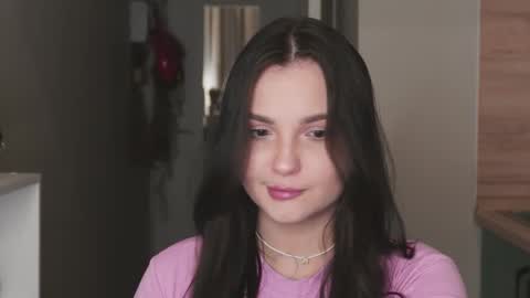 Snapshot of reilbelll chatting on 09-16-25, 04:08 Bell online show from 09-16-25, 04:08