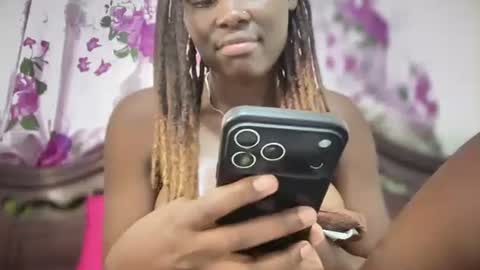 reina77xo online show from 02-10-26, 12:37