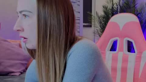 reina cummings online show from 12-16-25, 07:35