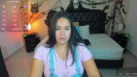 reina_loren online show from 11-01-25, 09:28