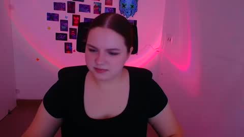 Reina online show from 02-20-26, 01:11