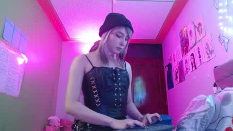reiv_femboy online show from 01-16-26, 02:15
