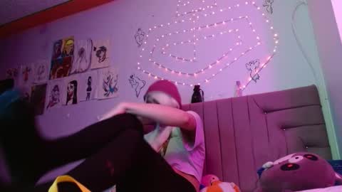 reiv_femboy online show from 02-15-26, 04:53