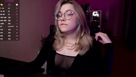 Snapshot of remywild chatting on 12-13-24, 08:47 RemyWild online show from 12-13-24, 08:47