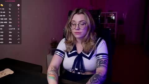 Snapshot of remywild chatting on 12-15-24, 08:25 RemyWild online show from 12-15-24, 08:25