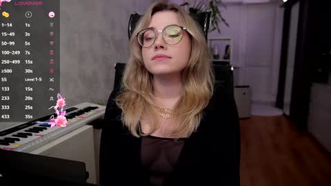 Snapshot of remywild chatting on 01-29-25, 09:39 RemyWild online show from 01-29-25, 09:39