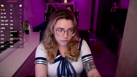 Snapshot of remywild chatting on 09-18-25, 06:54 RemyWild online show from 09-18-25, 06:54