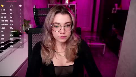 Snapshot of remywild chatting on 09-20-25, 08:21 RemyWild online show from 09-20-25, 08:21