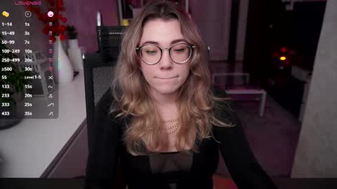 Snapshot of remywild chatting on 10-29-25, 06:09 RemyWild online show from 10-29-25, 06:09