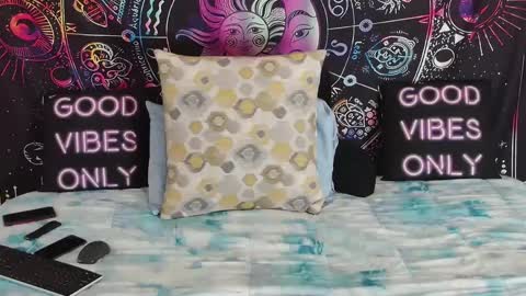 Snapshot of renaecumsalot chatting on 01-11-25, 04:36 RenaeCumsAlot online show from 01-11-25, 04:36