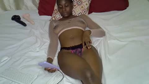 renal_queen online show from 10-27-25, 10:03