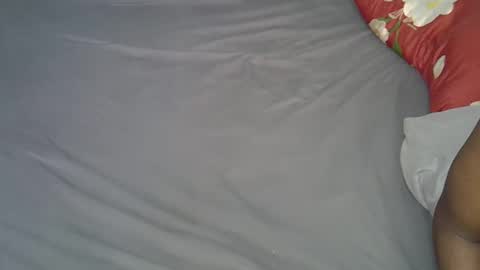 renal_queen online show from 11-24-25, 05:40