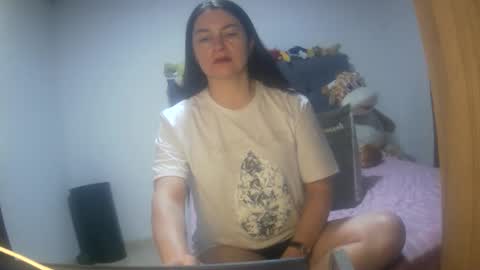 Snapshot of renata_hot1 chatting on 09-12-25, 11:15 renata_hot1 online show from 09-12-25, 11:15