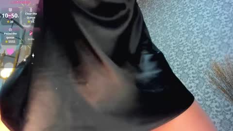 Renata Reyes online show from 02-14-25, 03:43