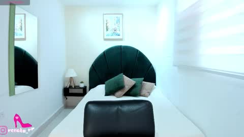      online show from 03-26-26, 12:00