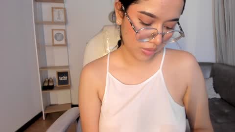 renaxi_smith online show from 01-25-25, 11:11