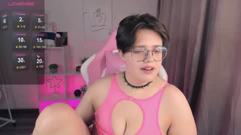 Snapshot of renee_turner chatting on 01-23-25, 08:15 renee_turner online show from 01-23-25, 08:15