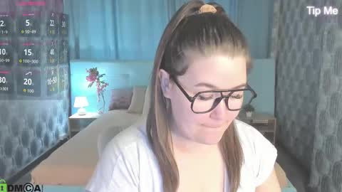 Snapshot of renee_turner chatting on 09-22-25, 08:16 renee_turner online show from 09-22-25, 08:16