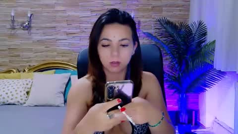 renesmesweet online show from 02-19-25, 04:22