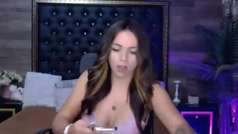 Snapshot of renesmesweet chatting on 10-30-25, 09:55 renesmesweet online show from 10-30-25, 09:55